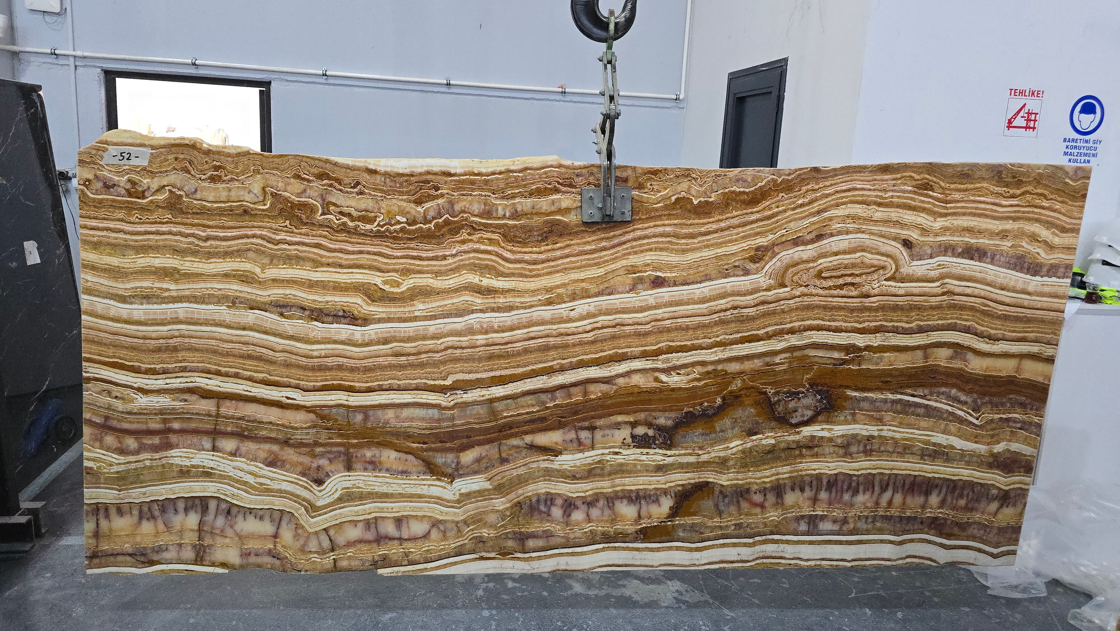Tiger Onyx · Select