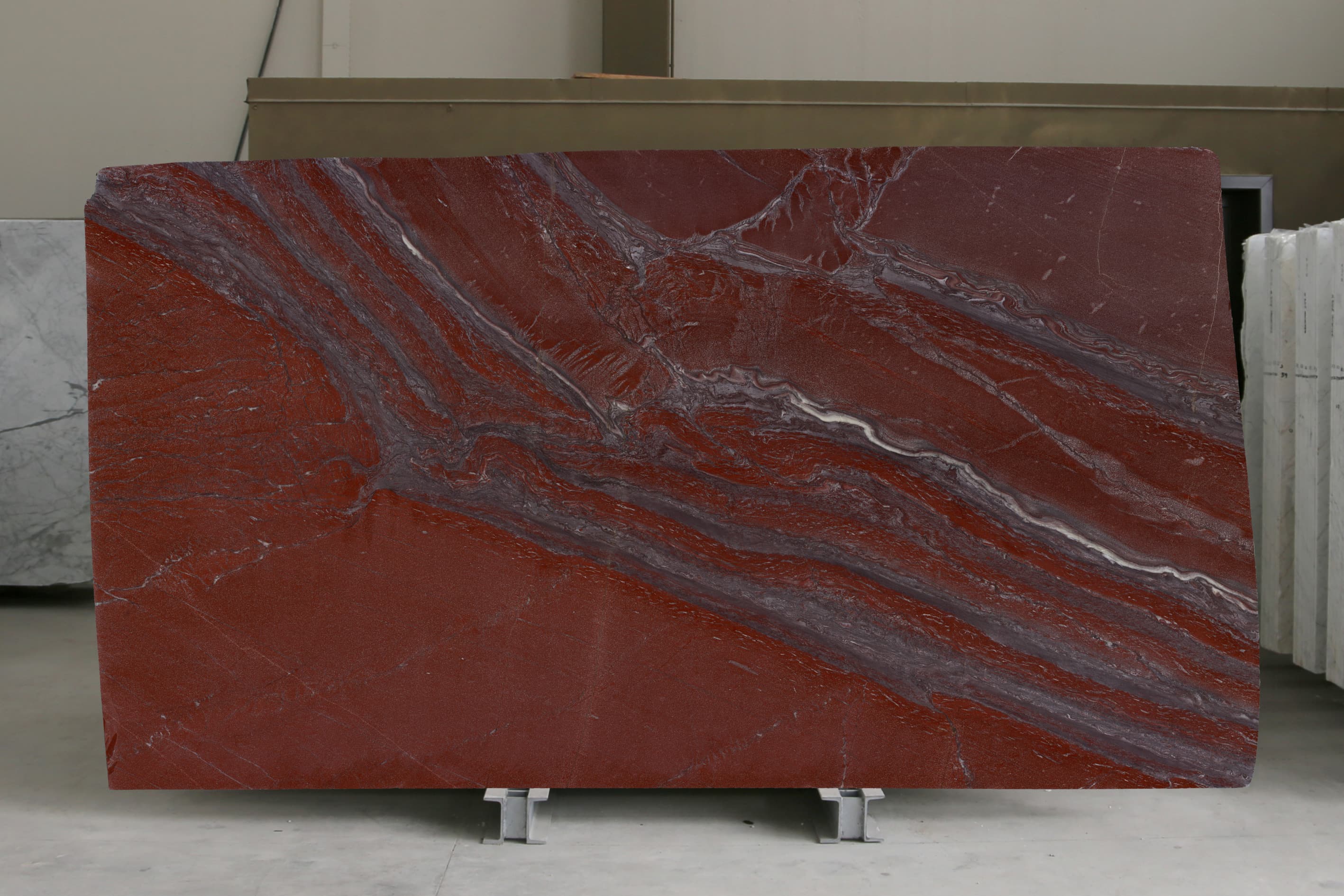 Rosso Laguna · Select