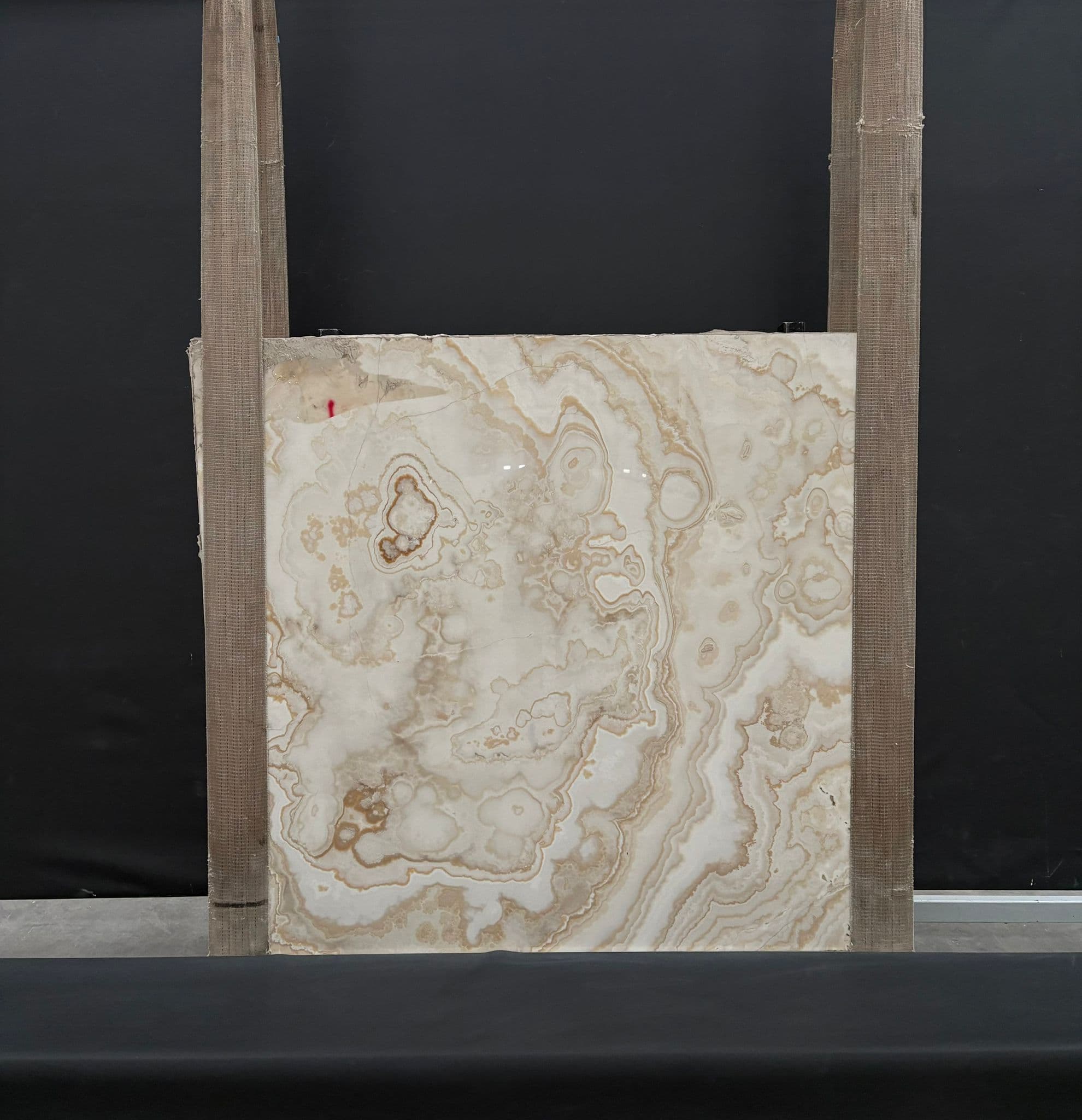 Honey Onyx · Select