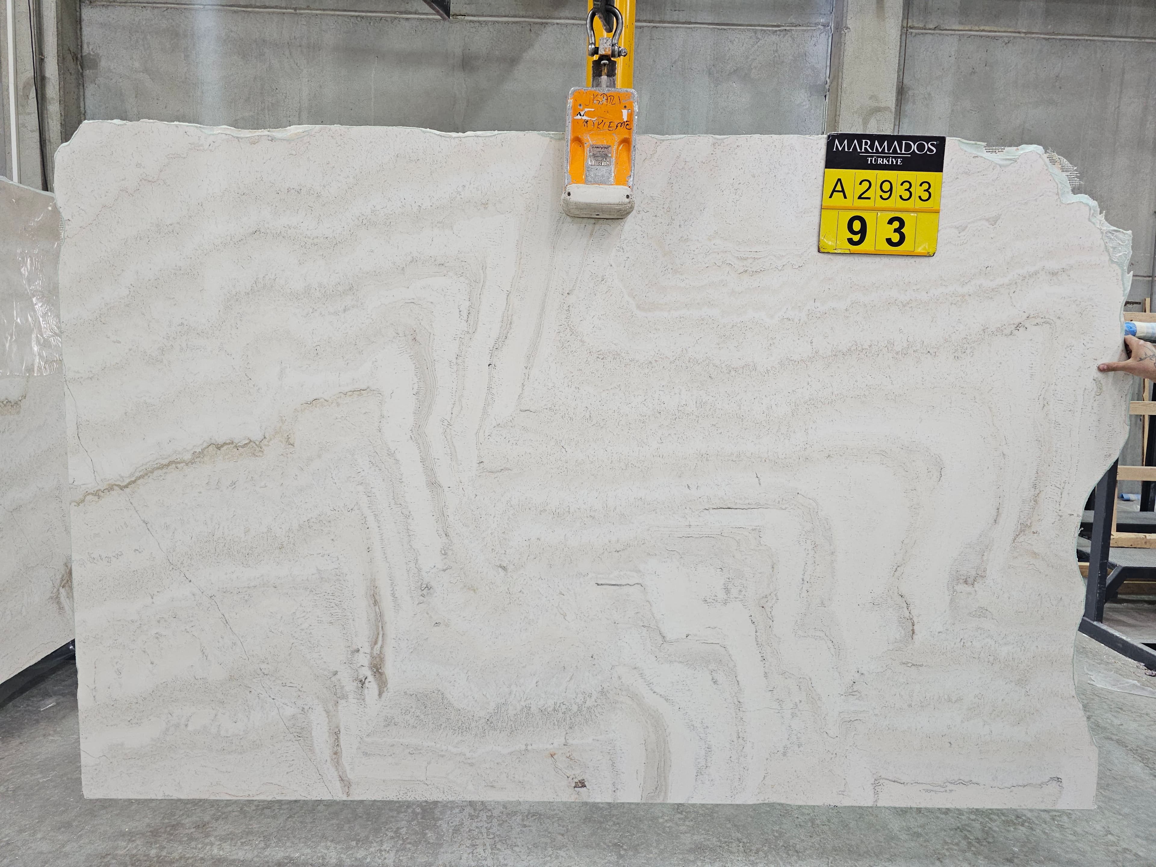 White Travertine Vein-Cut · Select