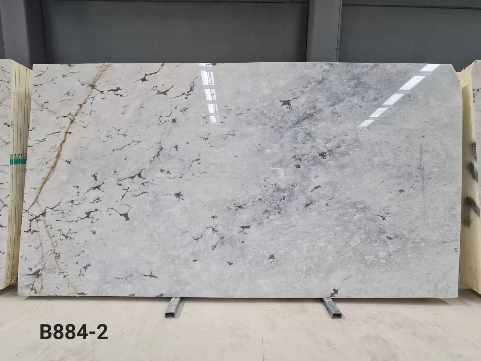 Paonazzo Blu · Select