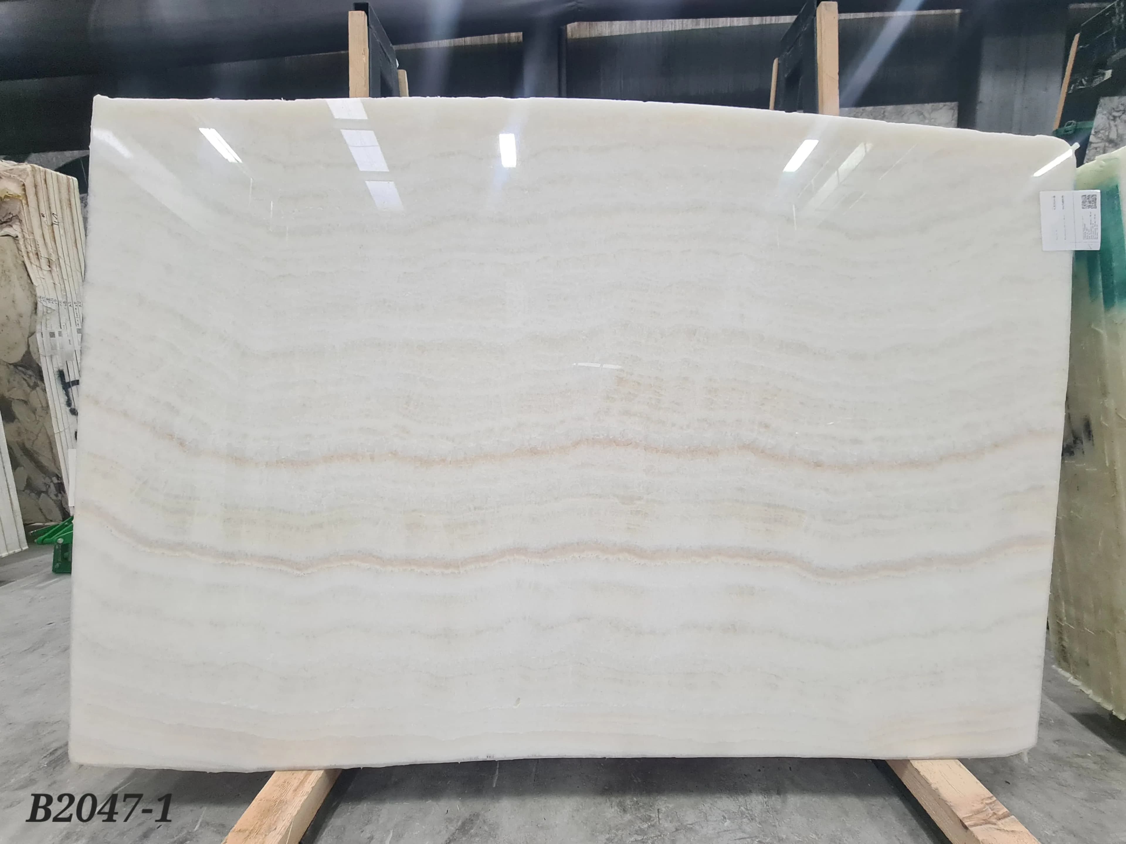 White Onyx · Select