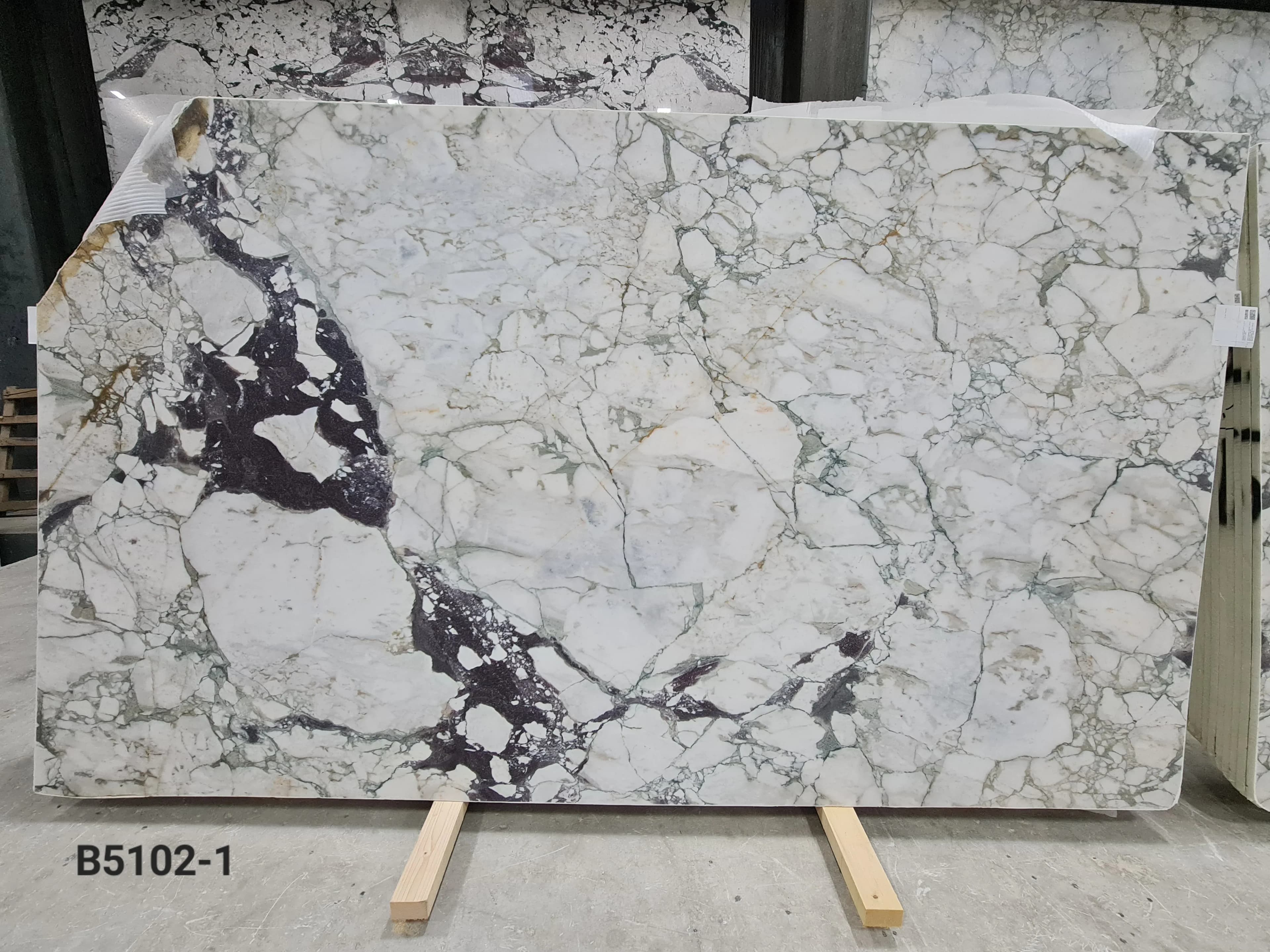 Calacatta Viola · Select