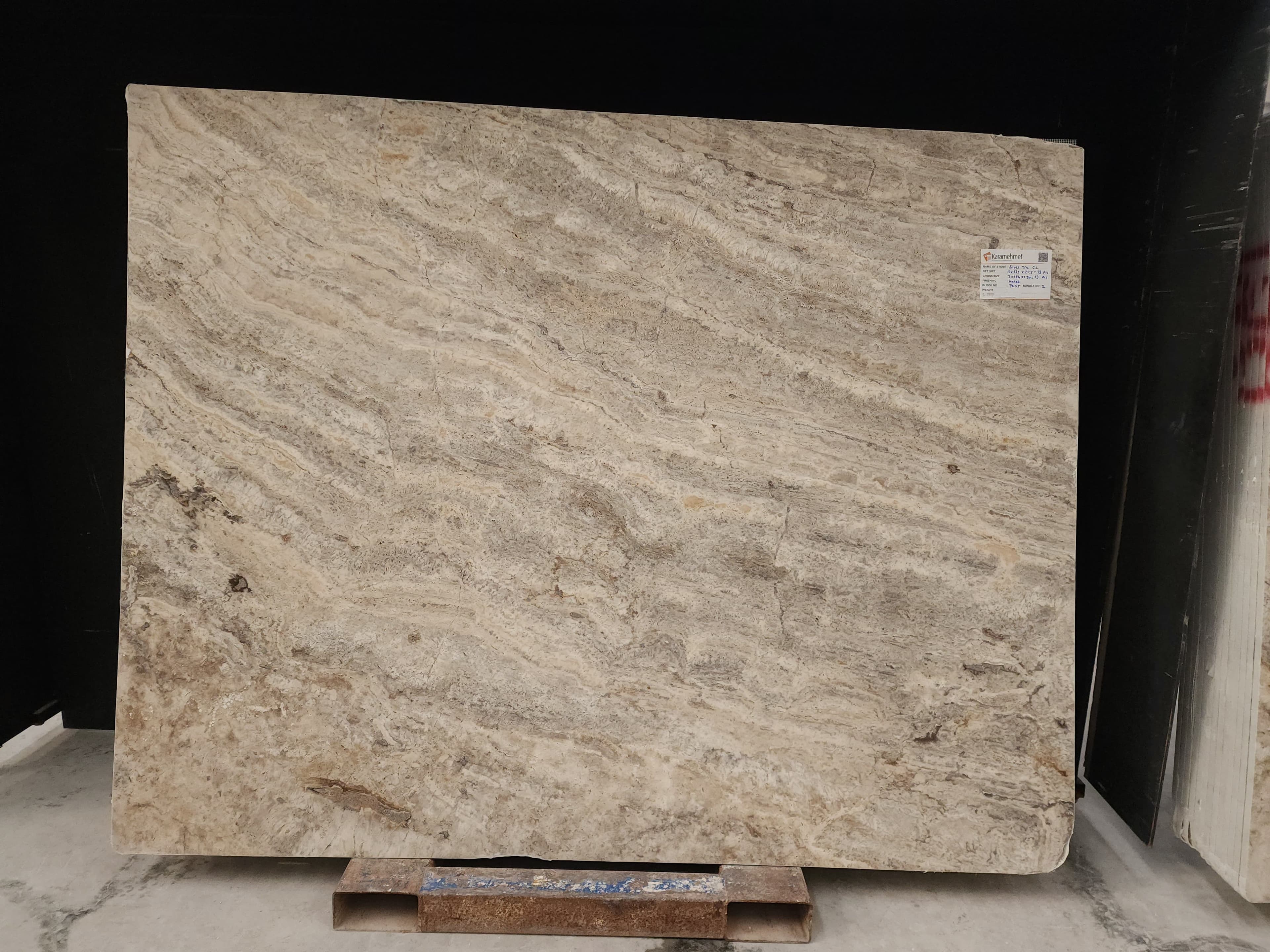 Travertino Silver · Select