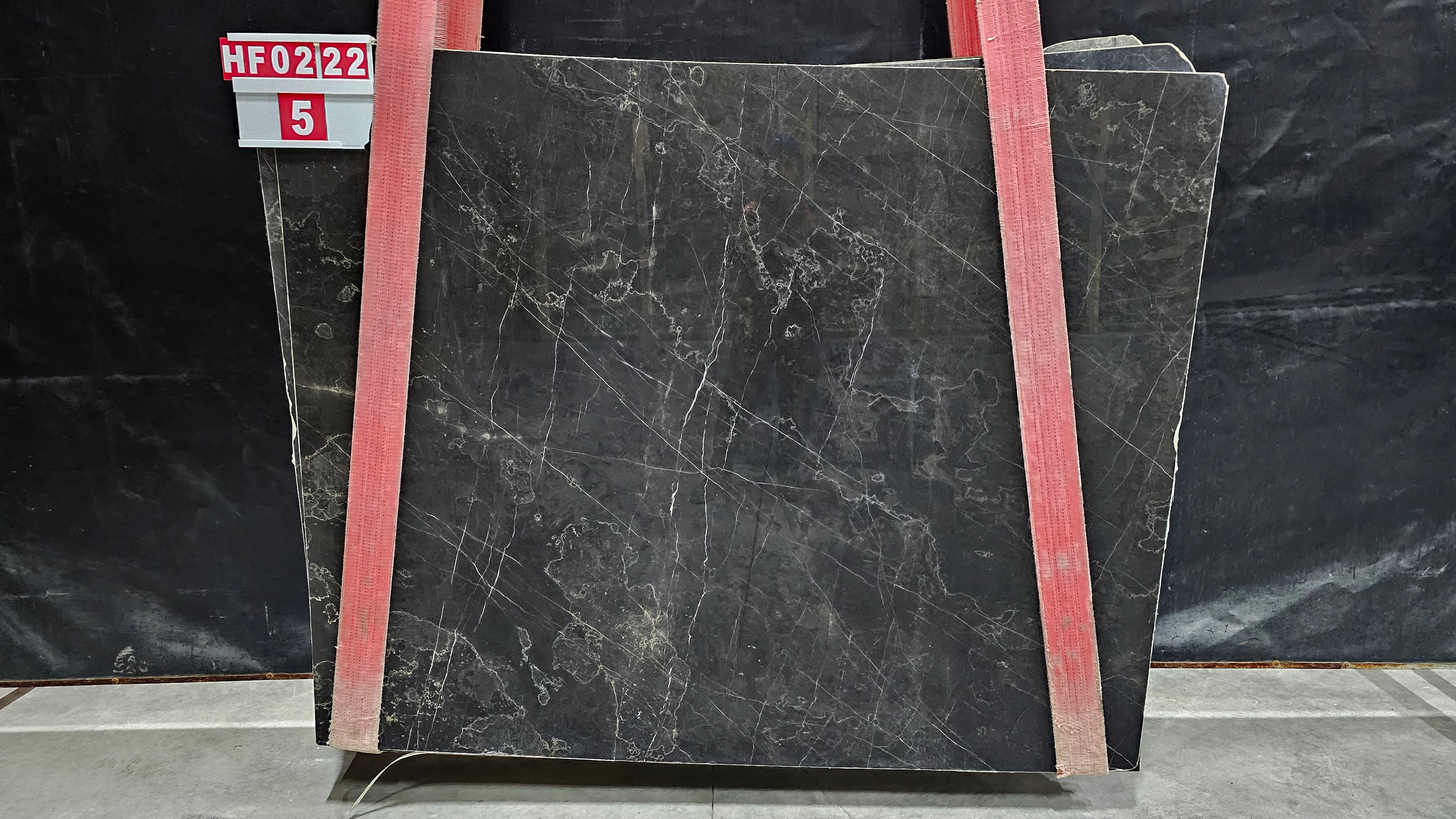 Beyşehir Black · Select · 155×195×2 cm