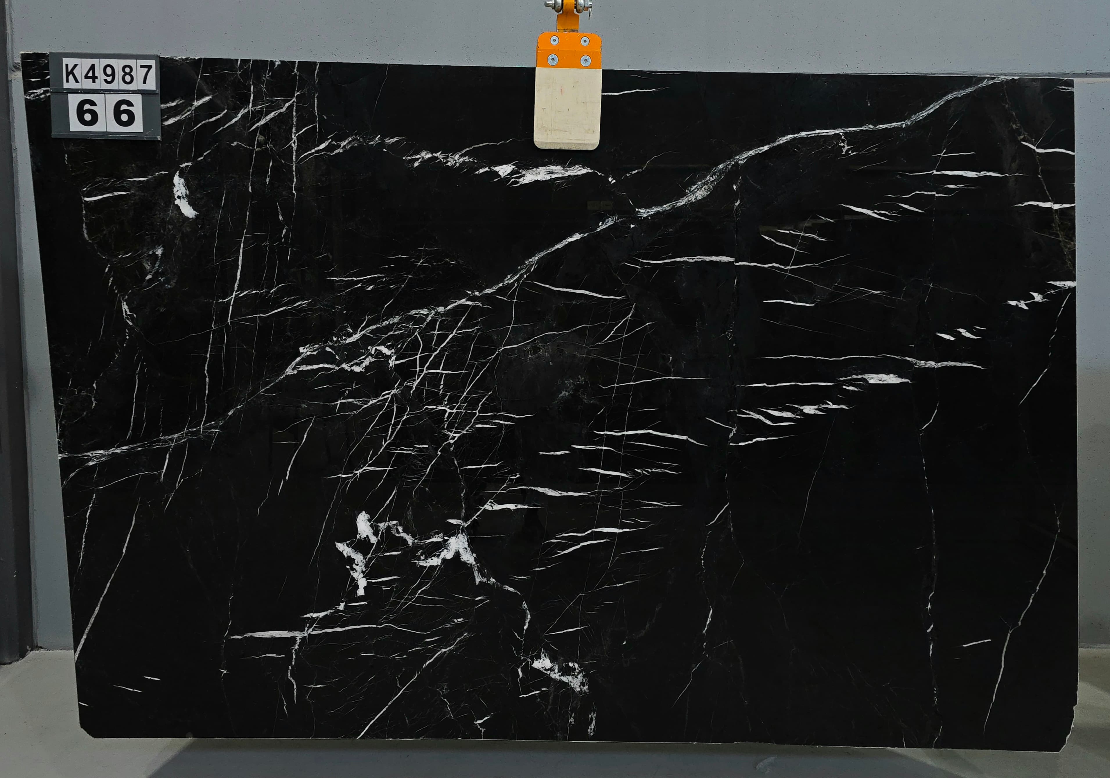 Alexandrette Black · Select