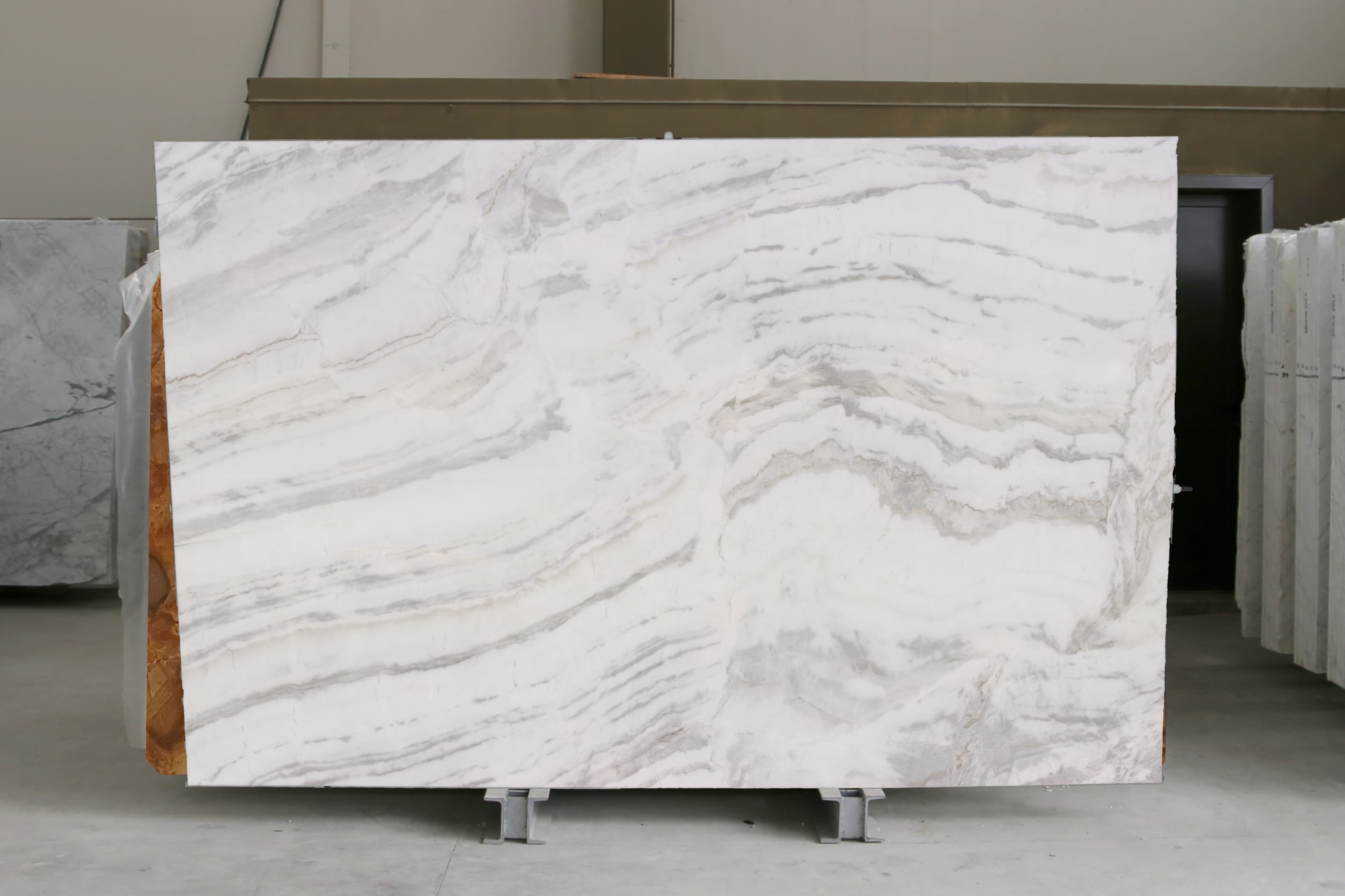 Bianco Dolomite Wavy · Select