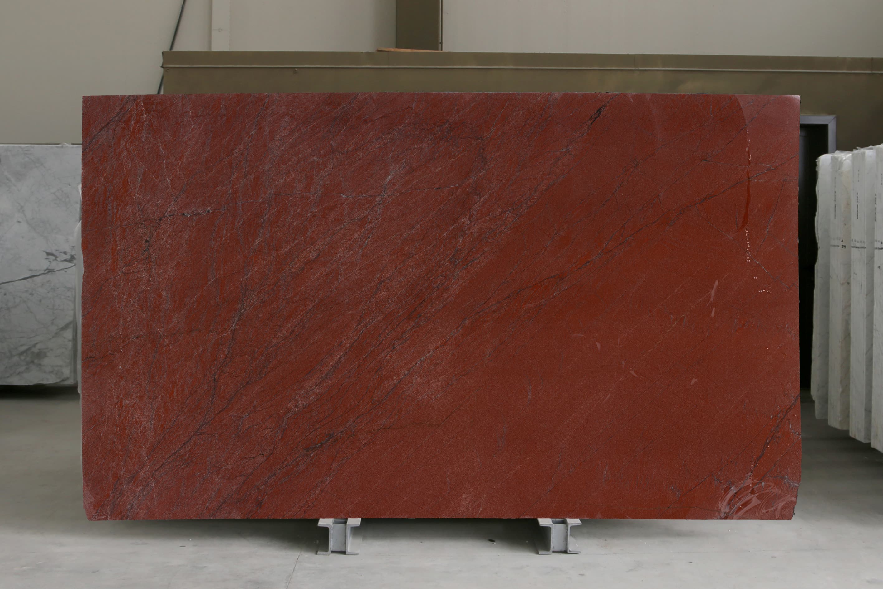 Rosso Laguna · Select · 195×335×2 cm