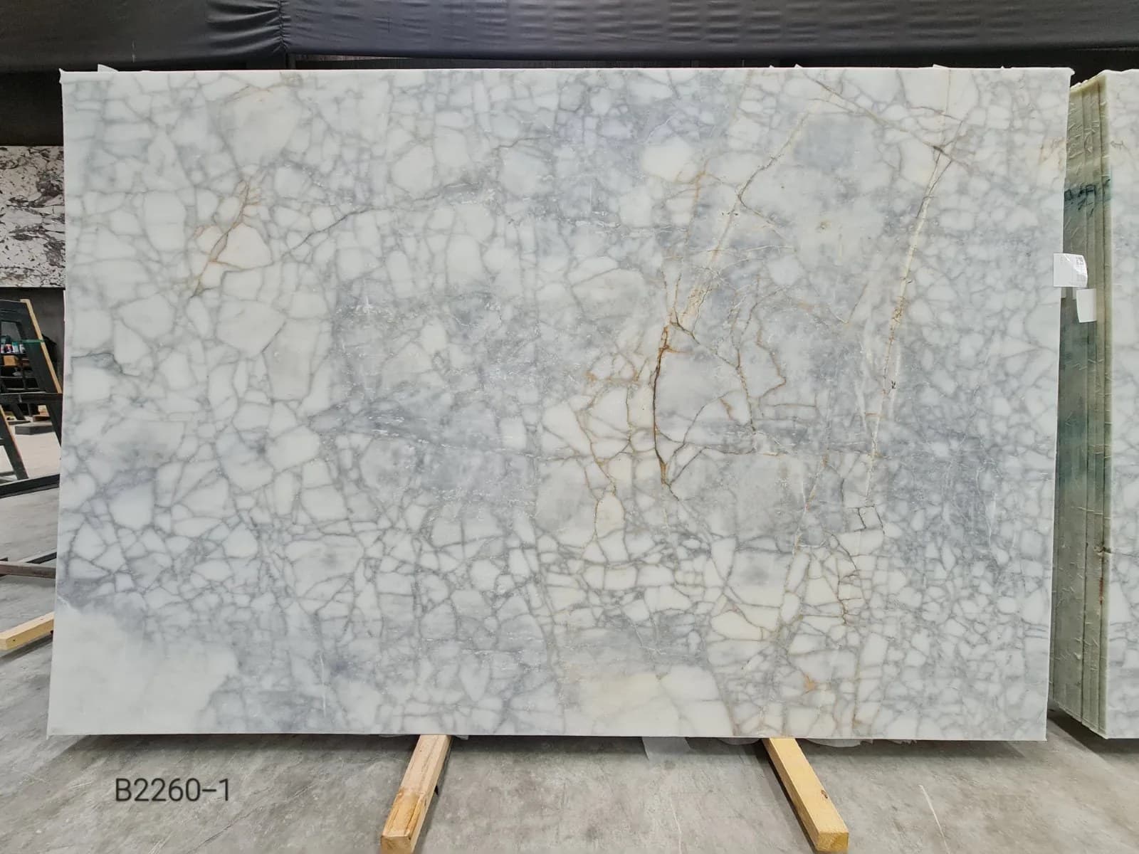 Calacatta Venato · Select