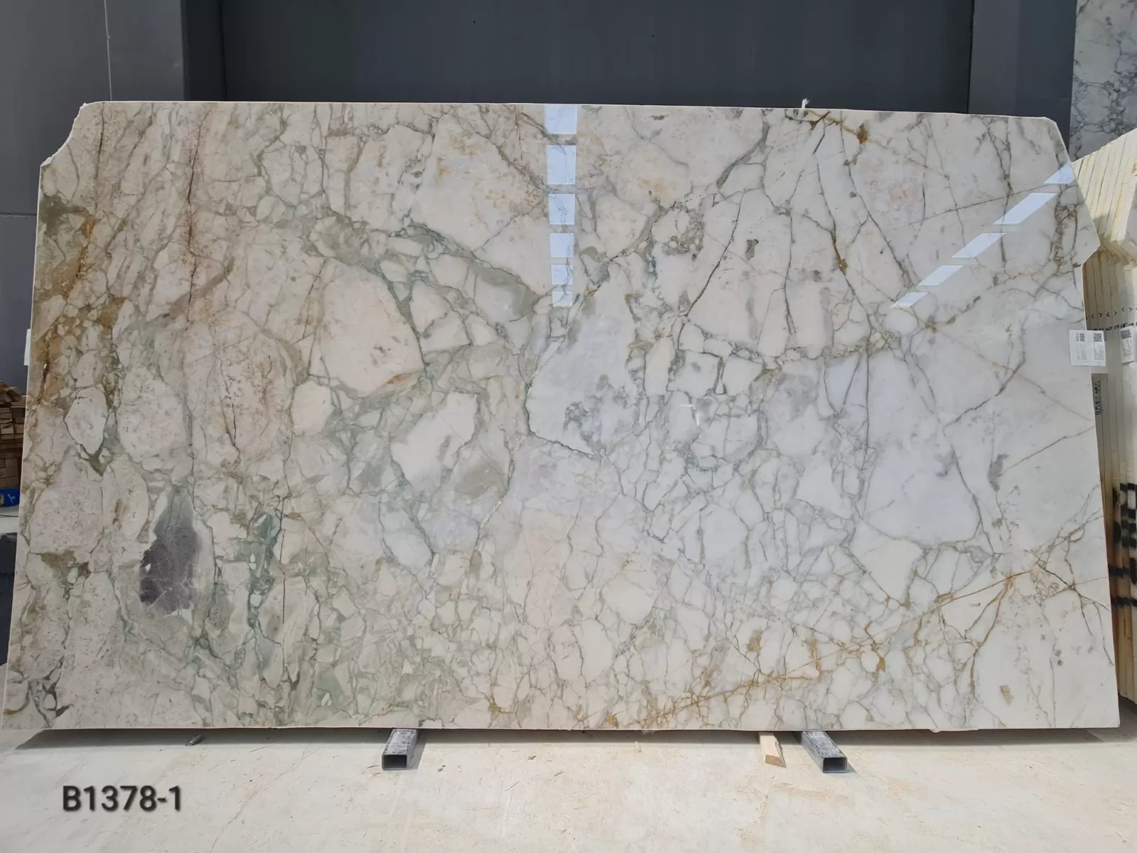 Calacatta Verde · Select
